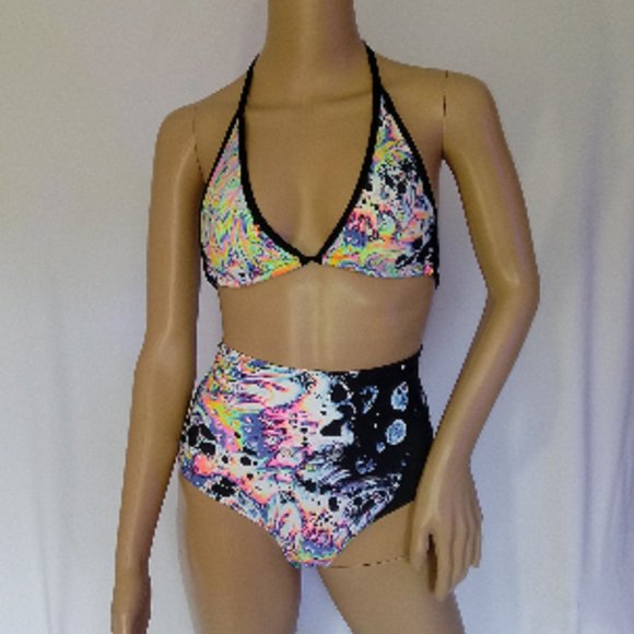 UV black light reactive Triangle top and shorts - Picture 2 of 5